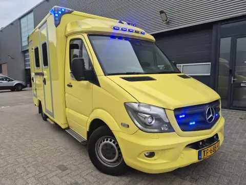 Mercedes-Benz Sprinter 319 ambulance complete uitrusting MARGE zeer mooi kleun rijbewijs
