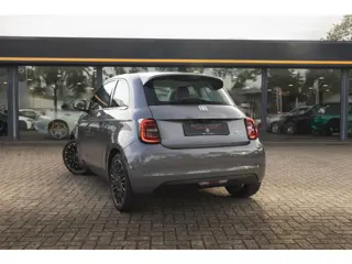 Foto 13 van Fiat 500 La Prima 42 kWh by Bocelli All Season | Stoelverwarming | JBL | CarPlay