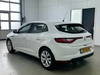 Foto 13 van Renault Mégane 1.3 TCe Limited 5deurs | Airco | Elek. Pakket | 93.000KM | LM velgen | Inruil mogelij