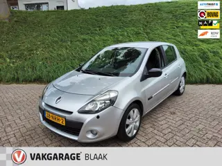 Foto 11 van Renault Clio 1.6 20th Anniversary AUTOMAAT
