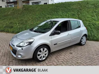 Foto 12 van Renault Clio 1.6 20th Anniversary AUTOMAAT