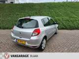 Foto 29 van Renault Clio 1.6 20th Anniversary AUTOMAAT