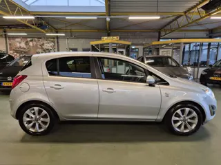Foto 12 van Opel Corsa 1.2 Anniversary Edition | Airco | Parkeersensor | Cruise Control | Rijklaarprijs incl. 6