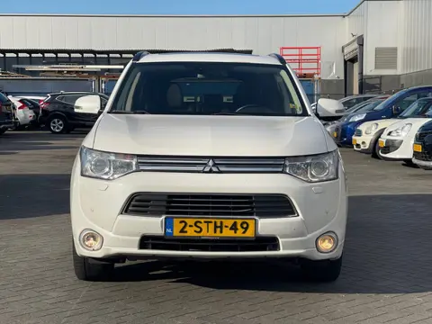 Mitsubishi Outlander 2.0 PHEV instyle