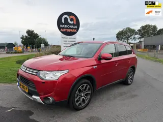 Mitsubishi Outlander | 2015 | 2.0 PHEV Limited Edition X-Line | Automaat | Export en Handel | APK