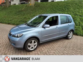 Foto 12 van Mazda 2 1.4 Touring + Airco
