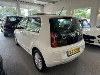 Foto 12 van Volkswagen Up! 1.0 75PK High up! BlueMotion Panorama|Fender|Airco|Cruise|Parkeersensor