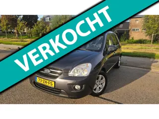 Kia Carens 2.0 CVVT X-ecutive