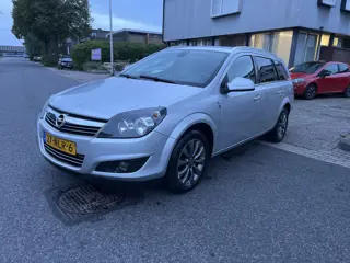 Opel Astra Wagon 1.6 111 years Edition Navigatie,Airco Enz.Keurig nette en voledig onderhouden Astra