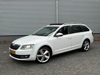 Škoda Octavia Combi 1.4 TSI Grt Eleg Bns PANO Trekhaak Xenon