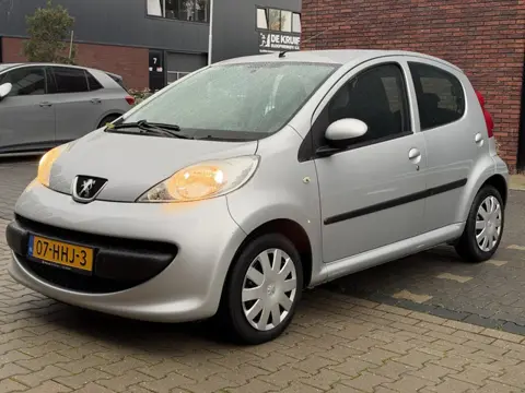 Peugeot 107 1.0 Benzine 5 Deurs 2 Sleutels Elektr. Ramen