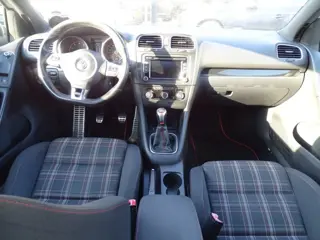 Foto 18 van VOLKSWAGEN GOLF 2.0 GTI EDITION - Panodak - Blth - Motor Monitor - LED