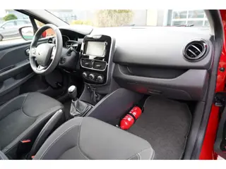 Foto 18 van Renault Clio 0.9 TCe Limited 90 pk | Airco | Bluetooth | Cruise control | Isofix bevestiging voor ki