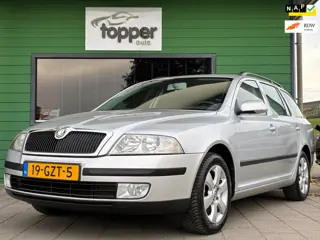 Skoda Octavia Combi 1.6 Classic|2e Eigenaar|Airco|CruiseControl|Trekhaak|Elektr.ramen|NAP|Goed Onder