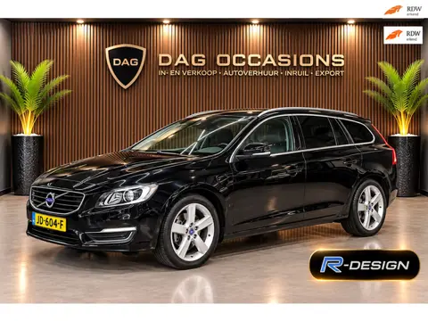 Volvo V60 D6 R-Design 220PK | AWD | LEER | CAMERA