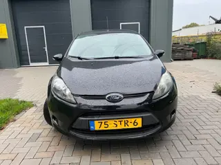 Foto 17 van Ford Fiesta 1.25 Limited Vol Jaar Apk