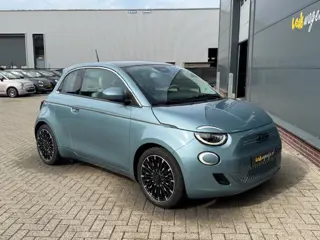 Foto 12 van Fiat 500 e 3+1 La Prima 42 kWh *extra deur *camera *carplay