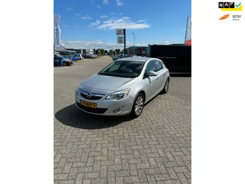 Opel Astra 1.4 Turbo Cosmo