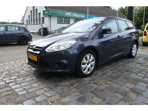 Ford Focus Wagon 1.0 EcoBoost Trend apk 7-4-2027 export prijs
