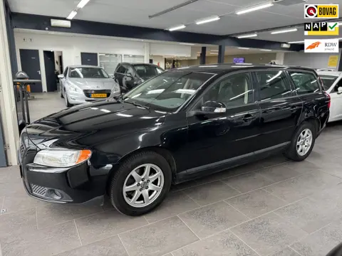 Volvo V70 2.4D Limited Edition automaat navigatie clima cruise controle lm-velgen parkeersensoren