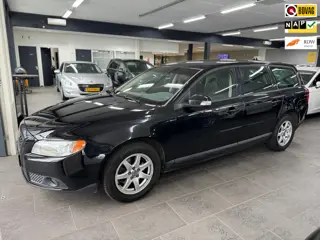 Volvo V70 2.4D Limited Edition automaat navigatie clima cruise controle lm-velgen parkeersensoren