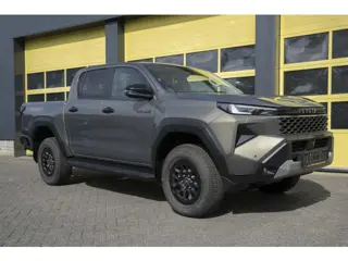 Toyota HiLux 2.8 D-4D MHEV Double Cab Auto 4WD Comfort