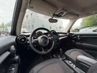 Foto 15 van MINI 3-Deurs 1.5 Cooper Automaat|Airco|Cruise|Navi|Nieuwe APK|