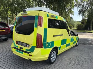 Foto 12 van Volvo V70 D5 AWD Nilsson AMBULANCE / Camper 4 zitplaatsen