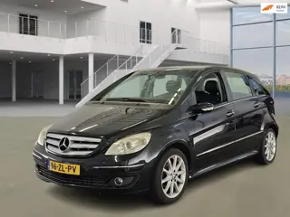 Mercedes-Benz B-klasse 170 AUTOMAAT PSENSOR LEDER CRUISE TREKHAAK 2 X SLEUTELS