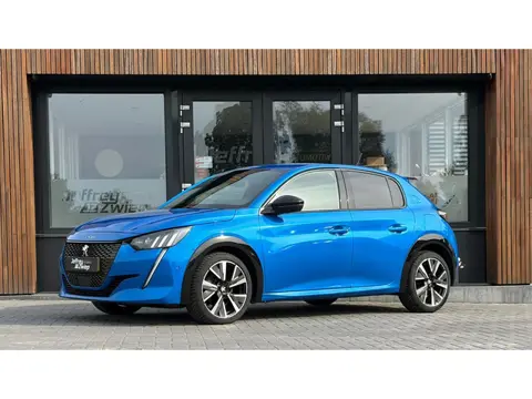 Peugeot 208 1.2 PureTech GT Pack stoelverwarming. automaat. apple carplay.