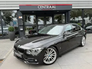 BMW 3-serie 330e High Exe Leder|Navi|252PK|PDC|HUD