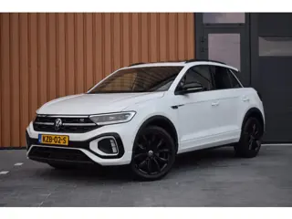 Volkswagen T-Roc 1.5 TSI R-Line Black Style | Pano | Keyless | Trekhaak | IQ light