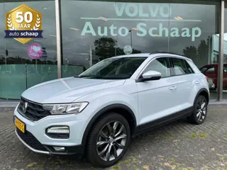 Volkswagen T-Roc 1.5 TSI Style | Rijklaar incl garantie | Parkeersensoren voor en achter 18 inch Car