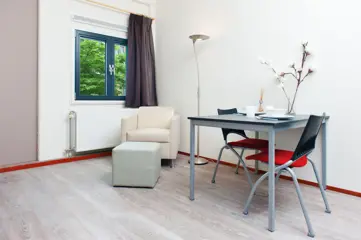Woning aan de Overschiestraat te Amsterdam