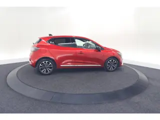Foto 14 van Renault Clio TCe 90 GPF Techno | 360 Camera | Adaptieve Cruise Control | 9.3 Inch Groot Scherm