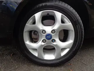 Foto 20 van Ford Fiesta 1.6i 16V Titanium 2Eig.Dealer Onderhoud