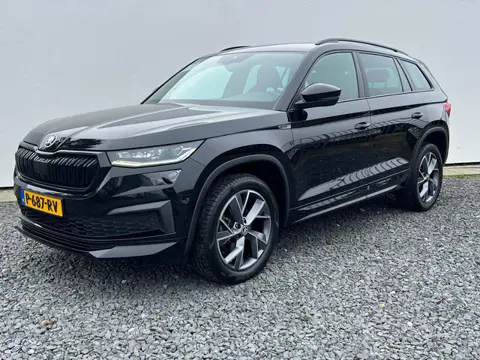 Skoda Kodiaq 1.5 TSI Sportline Business Trekhaak - Comfort Pakket - Camera - 19 Inch Licht metaal - 