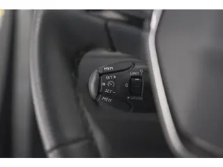 Foto 19 van Peugeot 208 1.2 Hybrid 145 e-DCS6 GT | Alcantara Pakket | Camera | Apple Carplay | Stoelverwarming