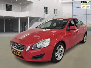 Volvo S60 1.6 DRIVe Kinetic / AUTO RIJD PRIMA / NL PRIJS 4401