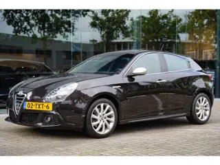 Alfa Romeo Giulietta 1.4 T Distinctive / NL - AUTO / DEALER ONDERHOUDEN / SPORTLEDER