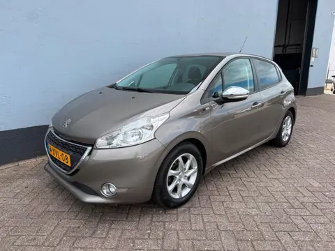 Peugeot 208 1.2 PureTech Style - Navigatie