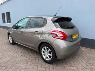Foto 15 van Peugeot 208 1.2 PureTech Style - Navigatie