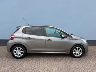 Foto 17 van Peugeot 208 1.2 PureTech Style - Navigatie