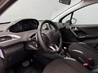 Foto 11 van Peugeot 208 1.2 PureTech Style - Navigatie