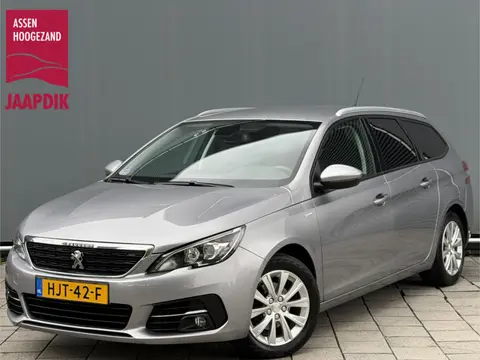 Peugeot 308 SW BWJ 2020 | 1.2T 111PK ACTIVE | CLIMA | NAVI | CARPLAY | CRUISE | LICHTMETAAL | PDC | 