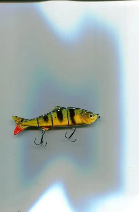 Kunstaas voor het snoek nr 42 12 cm en 4 secties