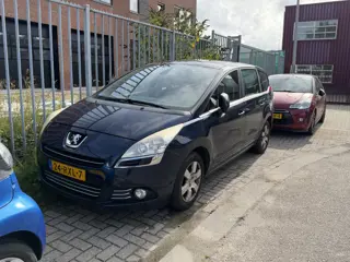 Peugeot 5008 1.6 THP ST 5p. |  04-2022 Motor Revisie | Schade Linker Zijkant | Inruilkoopje |