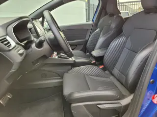 Foto 15 van Renault Clio 1.6 E-Tech Full Hybrid 145 esprit Alpine | Bose Audio | Dode Hoek Detectie | Groot Navi