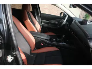 Foto 18 van Mazda CX-30 2.5 e-SkyActiv-G M Hybrid 140pk Aut. Nagisa - Head-up display - Bose - Adaptieve cruise