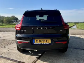 Foto 15 van Volvo XC40 2.0 B4 Plus Dark (bj 2024, automaat)